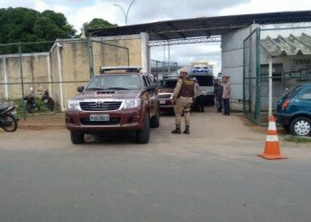Nove presos ligados ao PCC foram transferidos do presídio de Feira de Santana