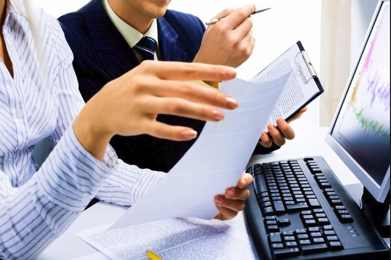 IEL disponibiliza vaga para assistente administrativo