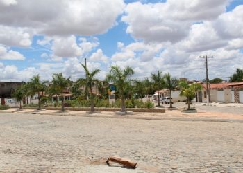 População de Lamarão sofre com falta de telefonia móvel e constantes quedas de energia elétrica