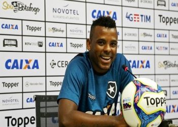 Ipiraense Marcos Vinícius do Botafogo irá para Chapecoense por empréstimo