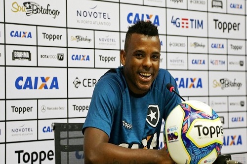 Ipiraense Marcos Vinícius do Botafogo irá para Chapecoense por empréstimo