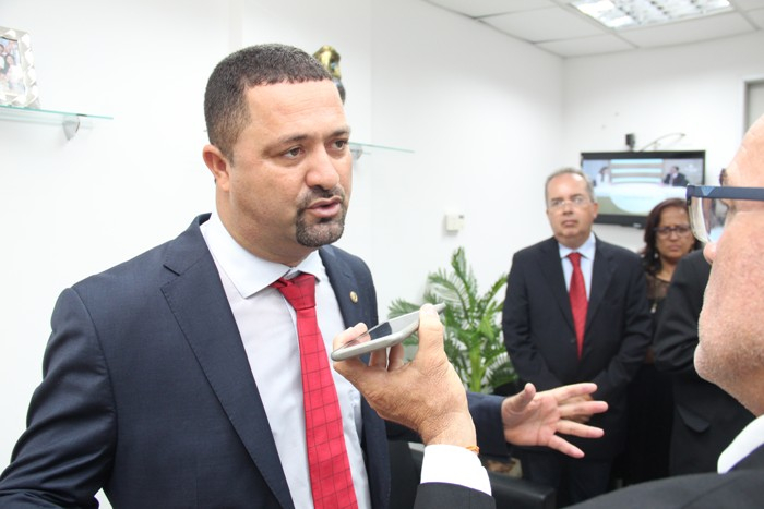 “O momento é de resistência” – Disse Osni Cardoso após ser empossado deputado estadual