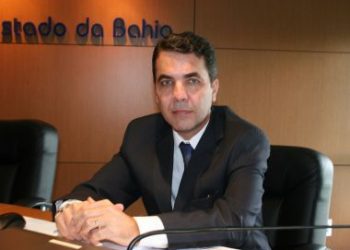 Serrinhesse Plínio Carneiro Filho é eleito por aclamação presidente do TCM