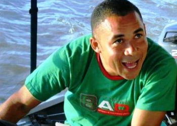 Policial militar morre ao colidir moto com caminhão na BR 235