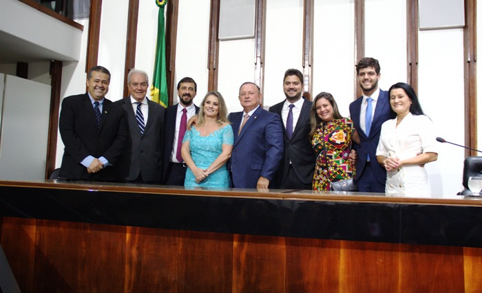 Deputado Alex da Piatã deixa internamento em hospital para tomar posse para o segundo mandato