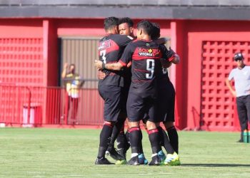 Vitória empata em casa com o Ceará e torcida se revolta com o fraco futebol