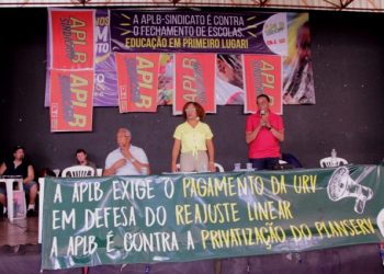 Mantido o Estado de Greve e aprovada Agenda de Luta nas 18 assembleias regionais simultâneas da rede estadual realizadas pela APLB