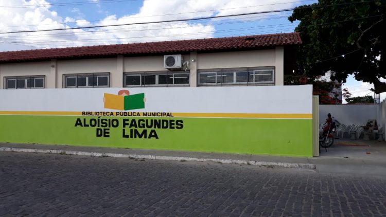 Prefeitura de Retirolândia reinaugura biblioteca Aloísio Fagundes