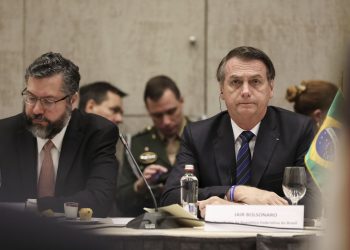 Bolsonaro diz que a responsabilidade da reforma está com o Parlamento