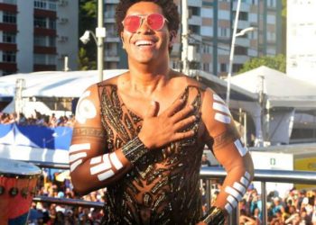 Cantor Denny Denan é internado após passar mal antes de desfile no carnaval de Salvador