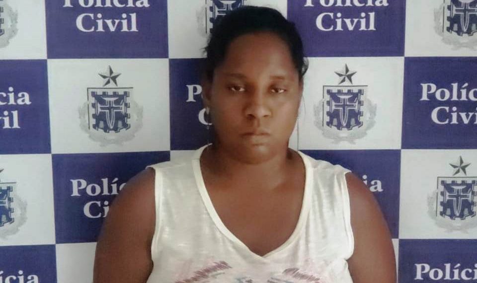 Mulher é presa pela Polícia Civil após tentar sacar o PIS com documentos falsos