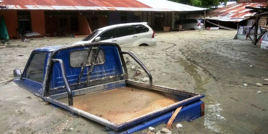 Inundações deixam mais de 50 mortos e mais de 4 mil desalojados na Indonésia