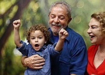 Familiares de Lula ficam incomodados com ação de PM em velório de neto