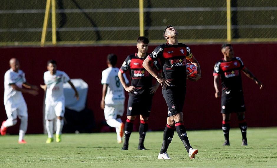 Bahia goleia Jequié e se classifica e Vitória derrotado para o Flu e está fora da disputa do título do Baianão
