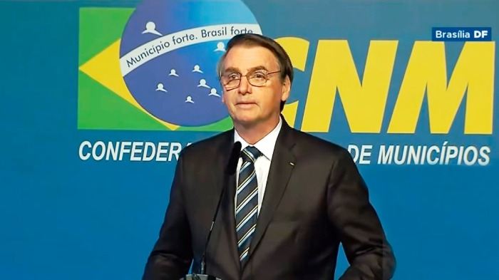 Prefeitos se frustram com discurso de Bolsonaro na Marcha; diz UPB