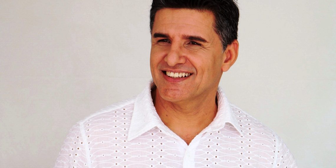 Del Feliz embarca para turnê de sete shows no Japão