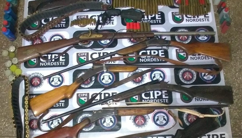 Monte Santo – Dois homens são presos e polícia apreende com eles um arsenal de armas