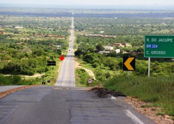 Trecho da BA 120 na ladeira da Juliana oferece risco de desmoronamento