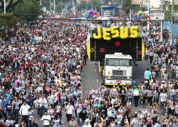 Igreja Batista Yavé Shamah realiza I Marcha pra Jesus com Trio Comêta