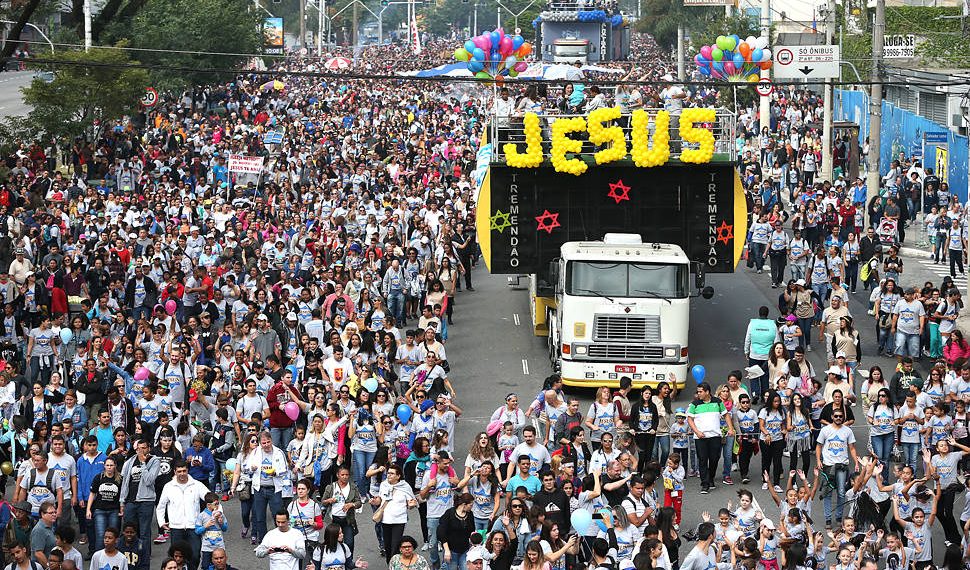 Igreja Batista Yavé Shamah realiza I Marcha pra Jesus com Trio Comêta