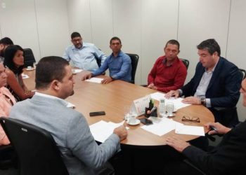 Em reunião na SSP, deputado Osni solicita reativação do Núcleo de Atendimento à Mulher e Ronda Rural em Serrinha