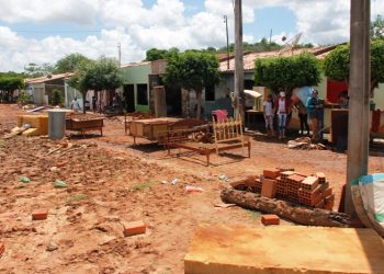Sítio do Quinto: moradores do Povoado Jardim tentam se recuperar após perderem tudo em consequência da chuva