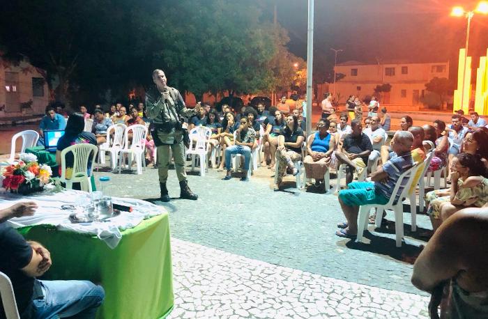 Comandante do Pelotão PM de Valente realiza palestra de prevenção às drogas em São Domingos