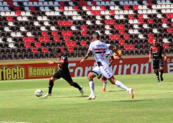 Na estreia da Série B, Vitória perde de virada para o Botafogo em Ribeirão Preto