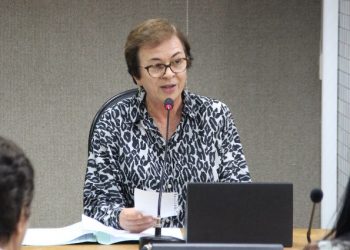 Deputada quer fim de taxa extra para estudantes de faculdades privadas