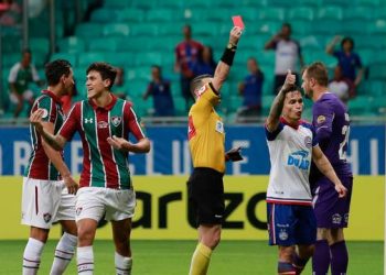 Série A – Com erro do goleiro, VAR e muita polêmica, Bahia bate o Fluminense por 3 a 2