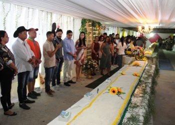 Nordestina – Prefeito Erivaldo mantém tradição e confecciona bolo gigante para marcar aniversário da cidade