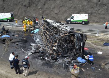 Colisão entre caminhão e ônibus com fiéis católicos mata 21 no México