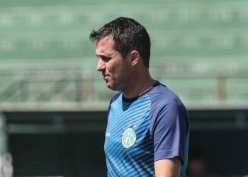 Vitória anuncia contratação de Osmar Loss