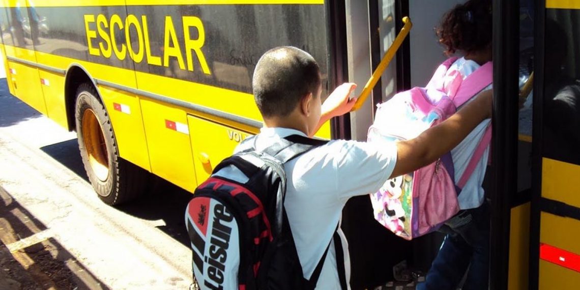 Justiça determina que Município de Monte Santo ofereça serviço de transporte escolar para toda zona rural