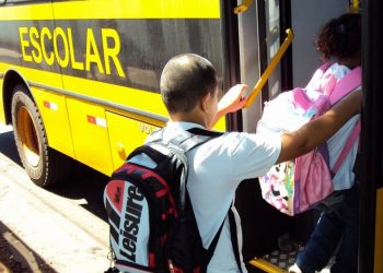 Justiça determina que Município de Monte Santo ofereça serviço de transporte escolar para toda zona rural