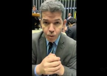 Depois de chamar Bahia de lixo, líder do PSL diz que foi vítima de fake news do PCdoB