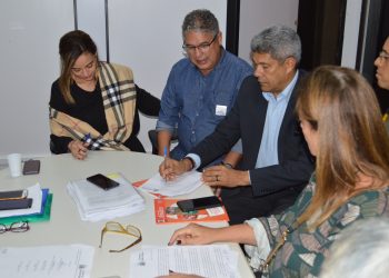 Estado e universidades assinam termo de compromisso para o fim da greve