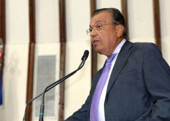 De autoria do deputado Targino Machado, Projeto de Lei que obriga a instalação de sinais sonoros para os pedestres é aprovado na ALBA