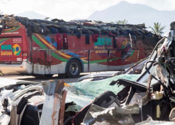 SP – Acidente com ônibus de turismo deixa 10 mortos