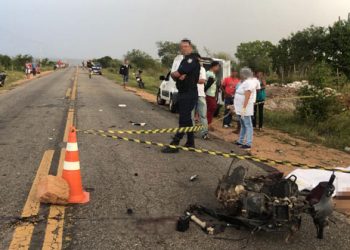 Queimadas – Acidente envolvendo moto e caminhão deixa mulher morta na BA 120