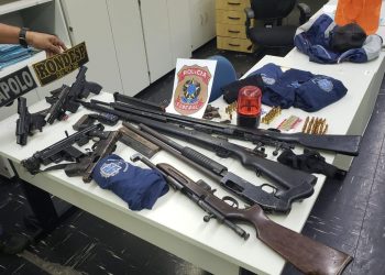 Operação da SSP e PF apreende fuzis, metralhadoras e rifle em Salvador