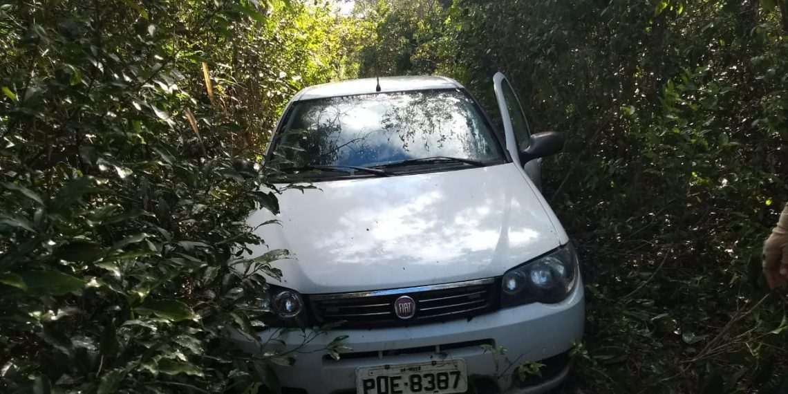 Carro do bispo de Irecê é encontrado abandonado em matagal