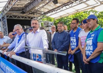 Governador se compromete a pagar royalties do petróleo em janeiro 2020