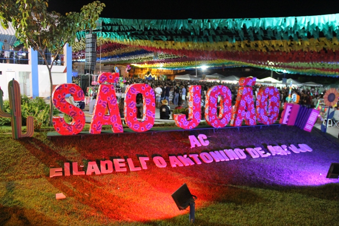 Municípios antecipam o São João ao realizarem festa de emancipação ou padroeiro