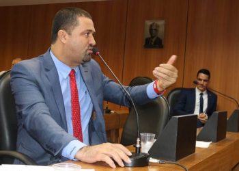 Osni Cardoso parabeniza Serrinha pelos 143 anos de emancipação politico-administrativa