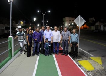 Em dia de aniversário da cidade, prefeito Erismar entrega avenida com pista de cooper e iluminação em led