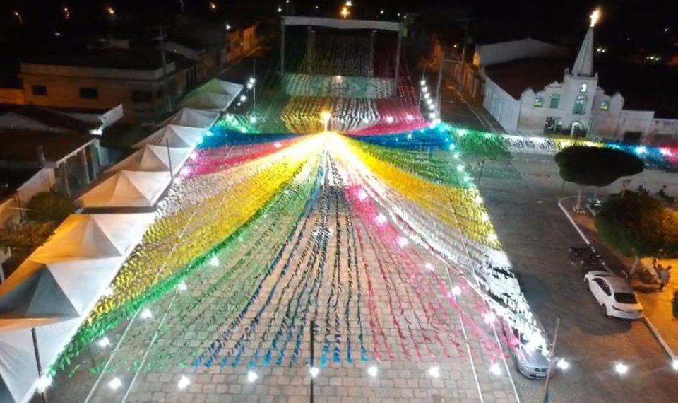 Municípios antecipam o São João ao realizarem festa de emancipação ou padroeiro