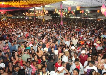 Mesmo sem grandes contratações, São Pedro de Retirolândia recebe grande público na noite de sábado