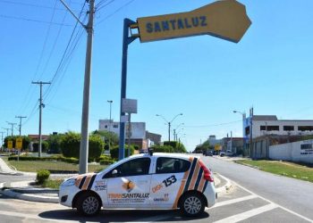 Prefeitura de Santaluz faz entrega de veículos a quatro secretarias