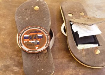 Polícia encontra celular em sandália havaiana em cadeia pública